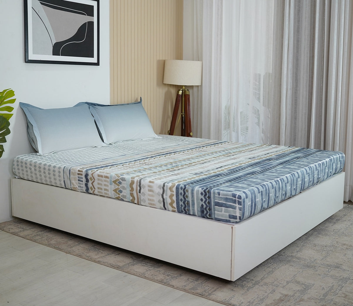 Dotted 144 TC Flat Pure Cotton King Size Bedsheet With 2 Pillow Covers (Blue)