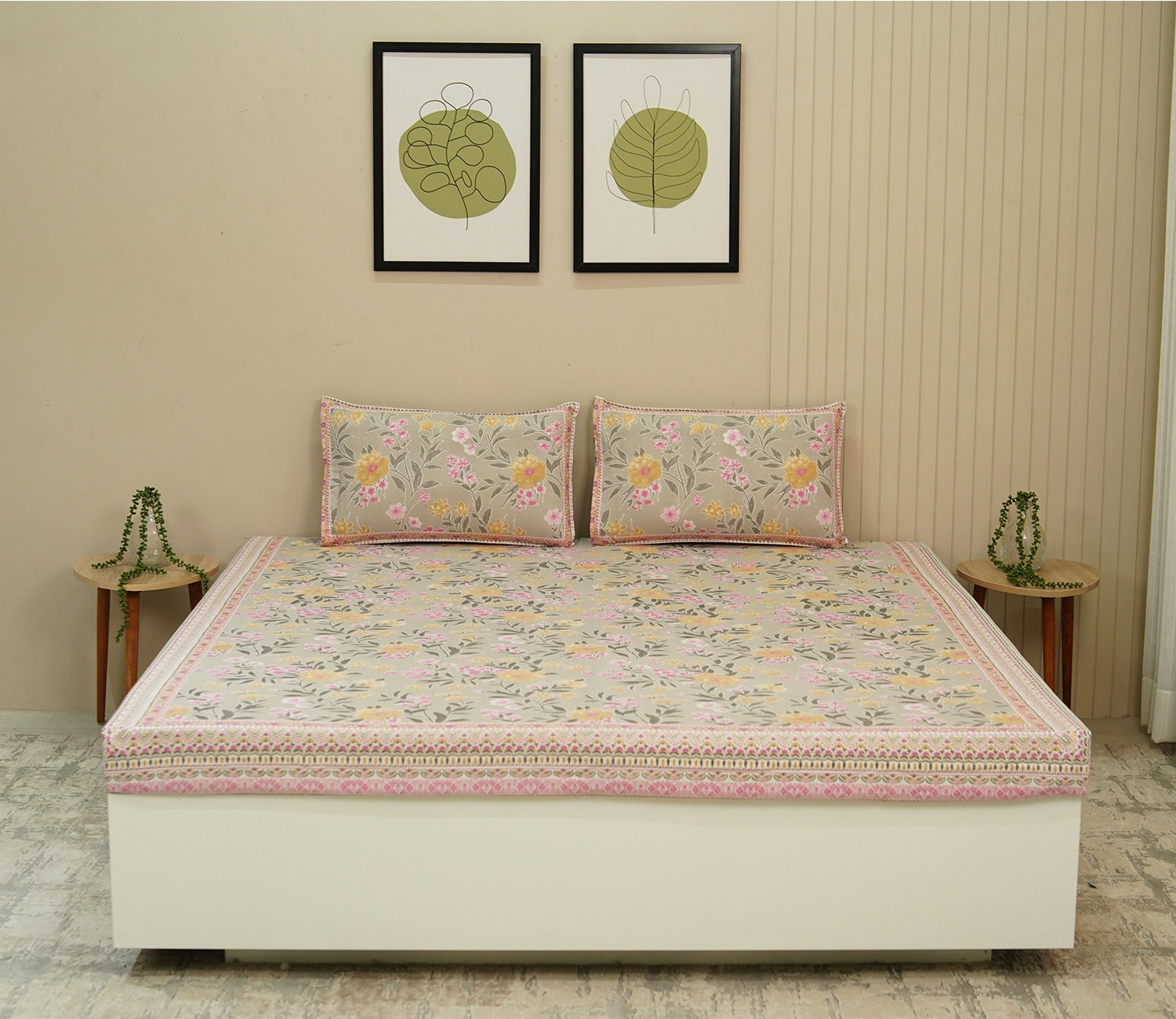 120 TC Floral Screen Print Cotton Double Bed Sheet King Size with Pillow Cover (Yellow and Pink)