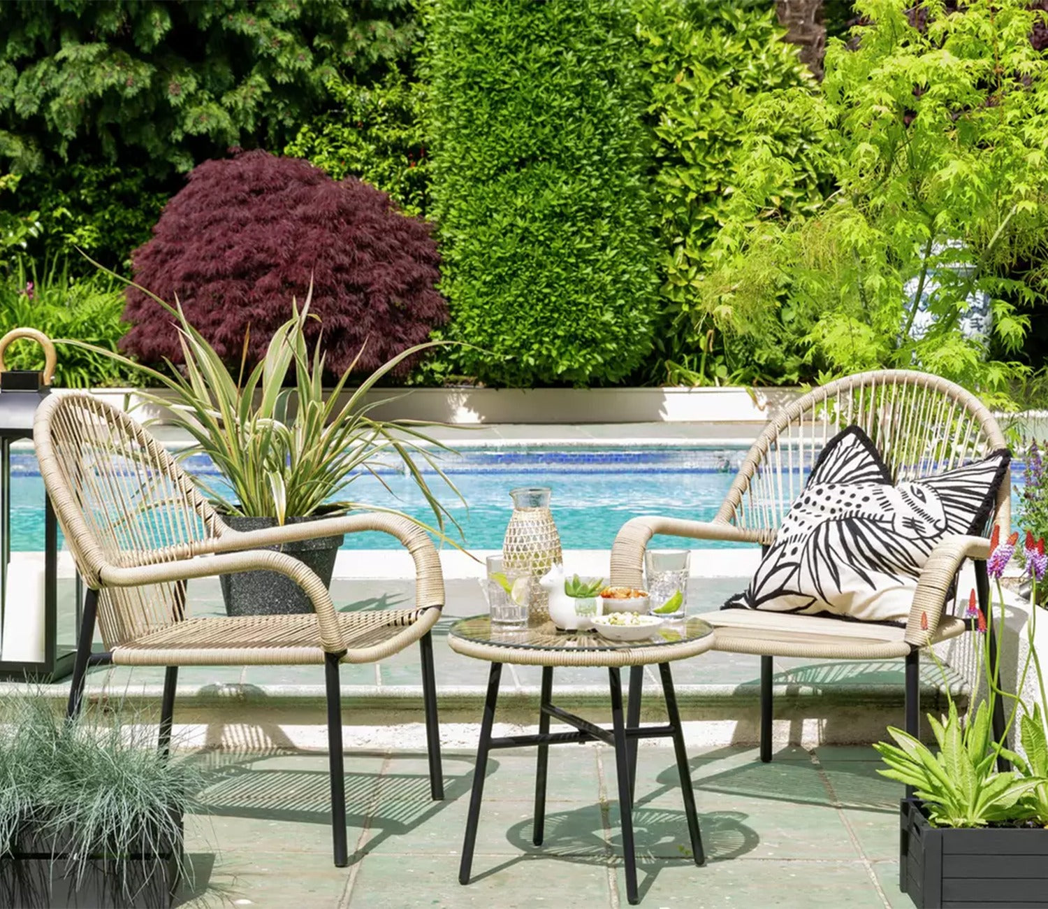 Beige Rope 2 Seater Chair Set With Table
