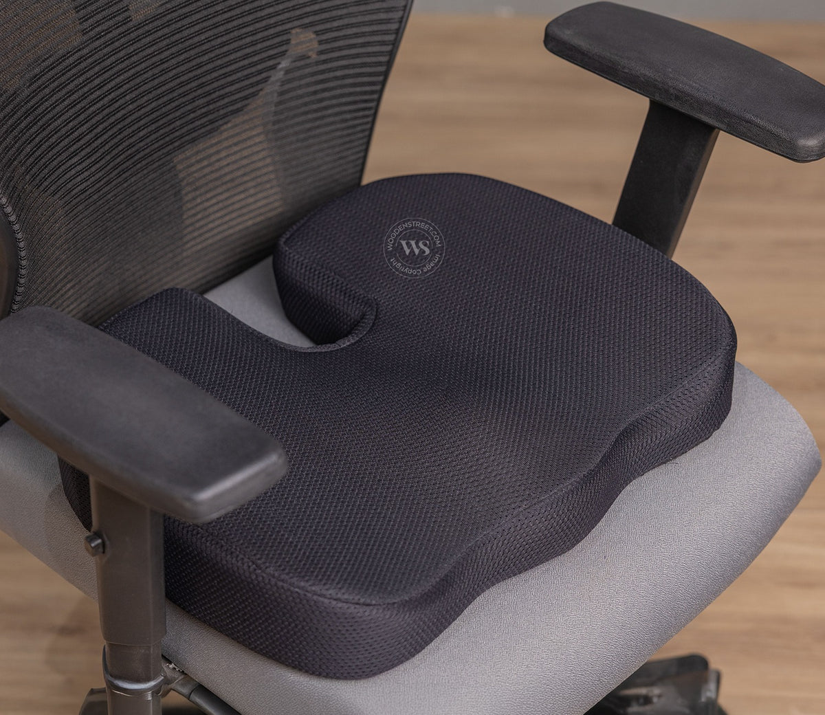 Ergocore Orthopaedic Coccyx Tailbone Cushion (Black)