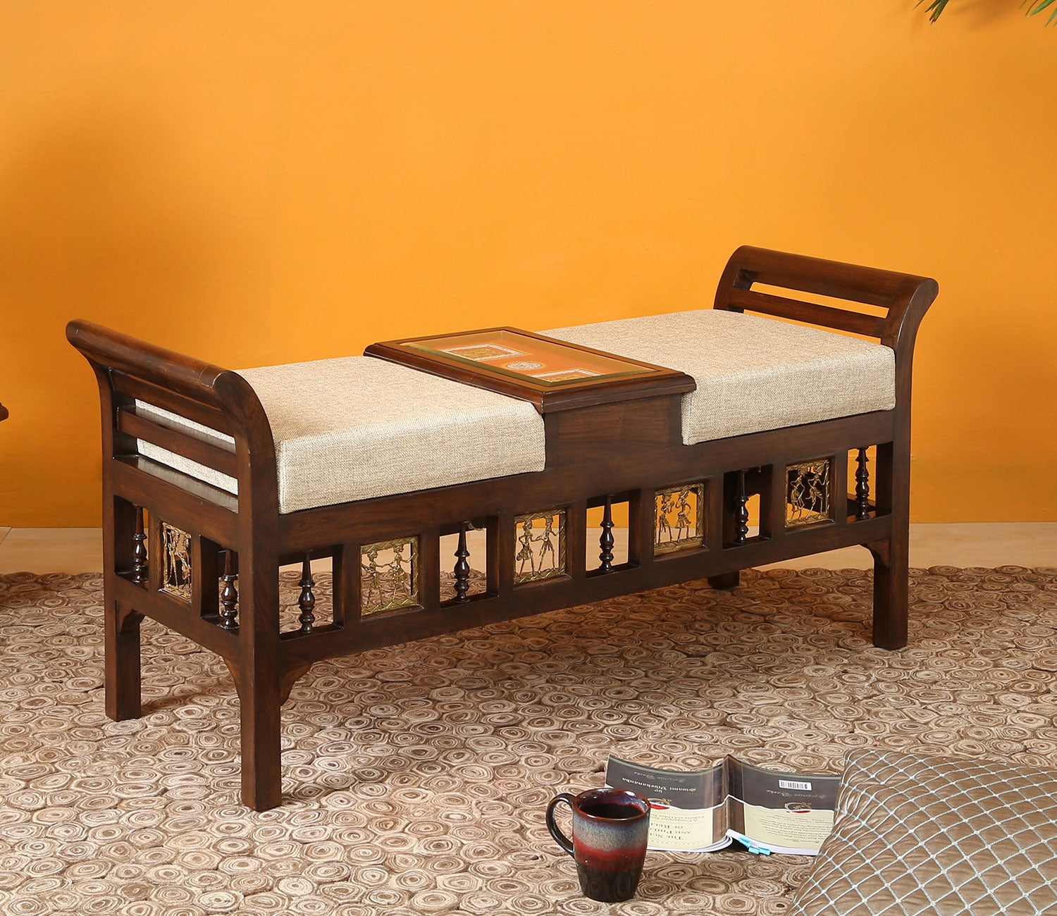 Caya Recamier in Teakwood with Walnut Finish