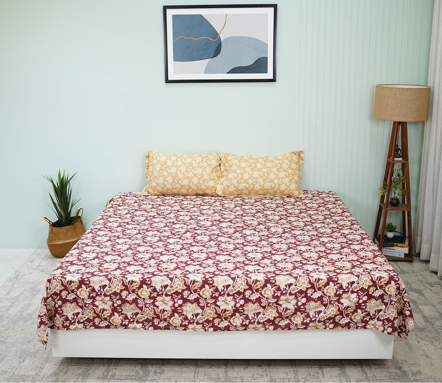 Rose Moments Queen Size Bedsheet (Red)