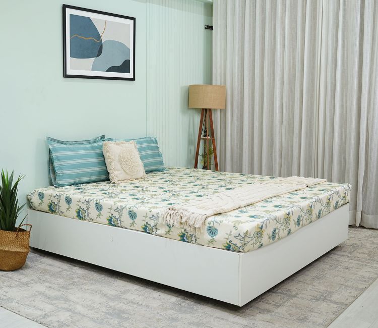 Venusa Classic Printed King Size Bedsheet (Green)