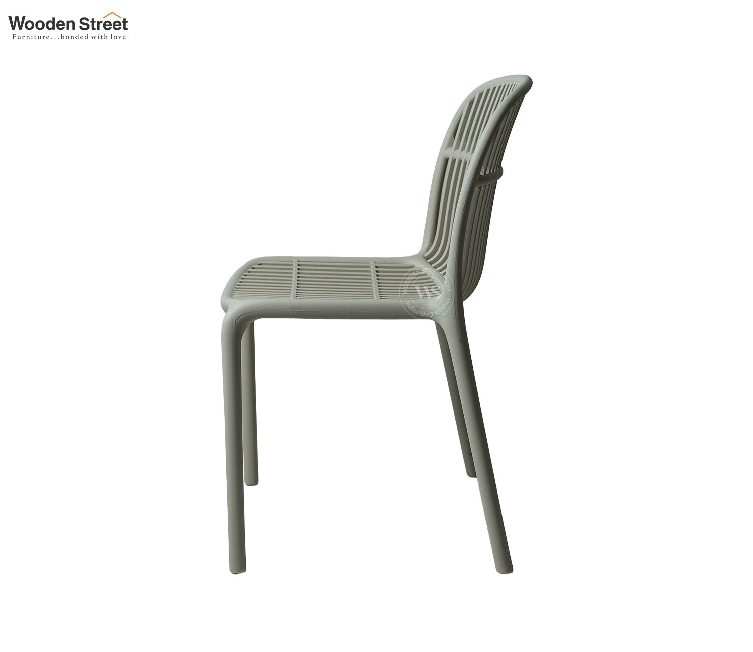 Barrova All-Weather Outdoor Chair in Durable PP (White)
