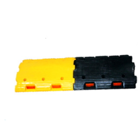 Trueliving_Plastic Speed Bump_2 Size            --------  500*400*75mm  Color              --------   Black & Yellow