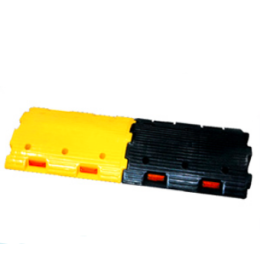 Trueliving_Plastic Speed Bump_3 Size           ------   500*400*50mm  Color            ------  Black & Yellow