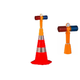 Trueliving_Traffic Barricade Warning Light Battery               -------    2 Batteries  Visual Distance      ------     200 meter.
