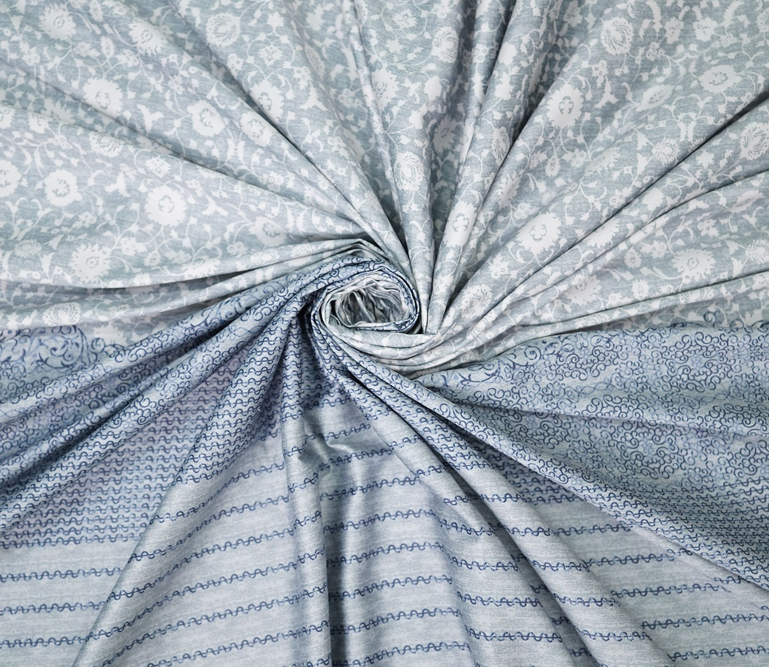 Acanthus Classic Printed King Size Bedsheet (Blue)