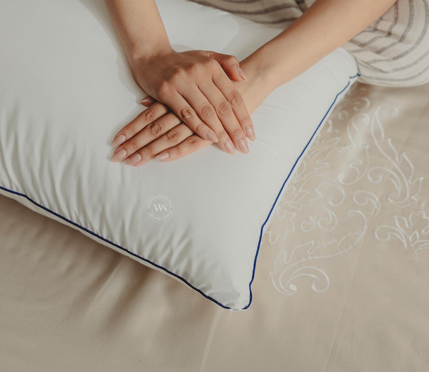 Solfluff Fiber Sleeping Pillow