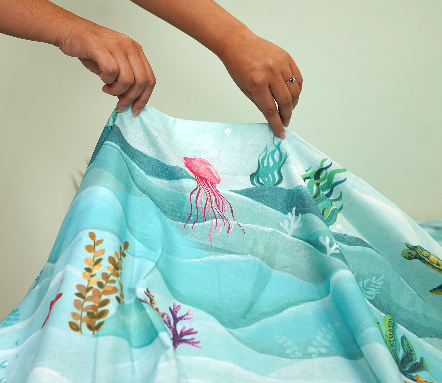 Seashore Flat Cotton Kids Bed Sheet King Size with 2 Pillow Covers