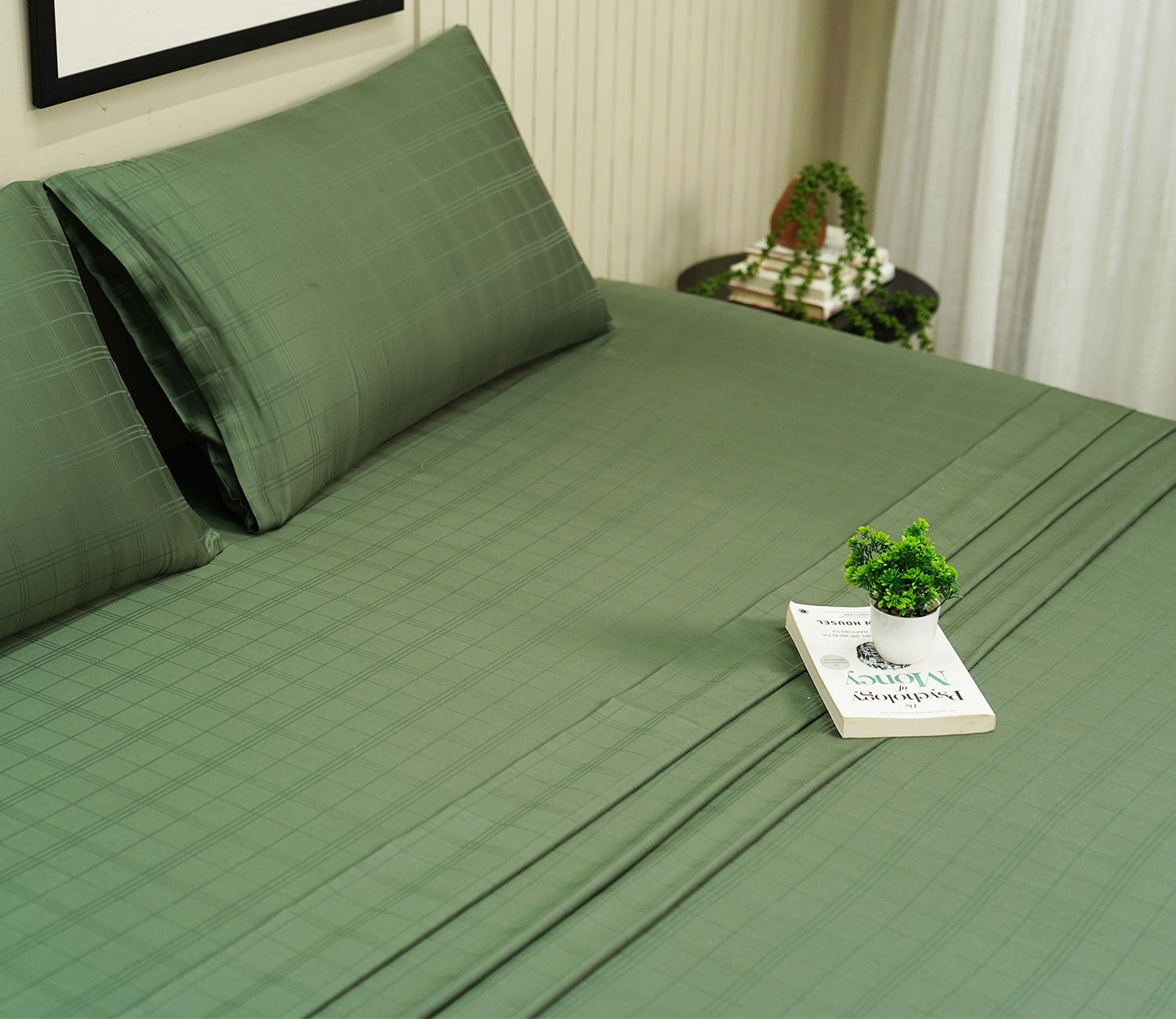 Dobby Checks Organic Bamboo 300 TC 2 Pillowcases and 1 Fitted Bedsheet (Green, Queen Size)