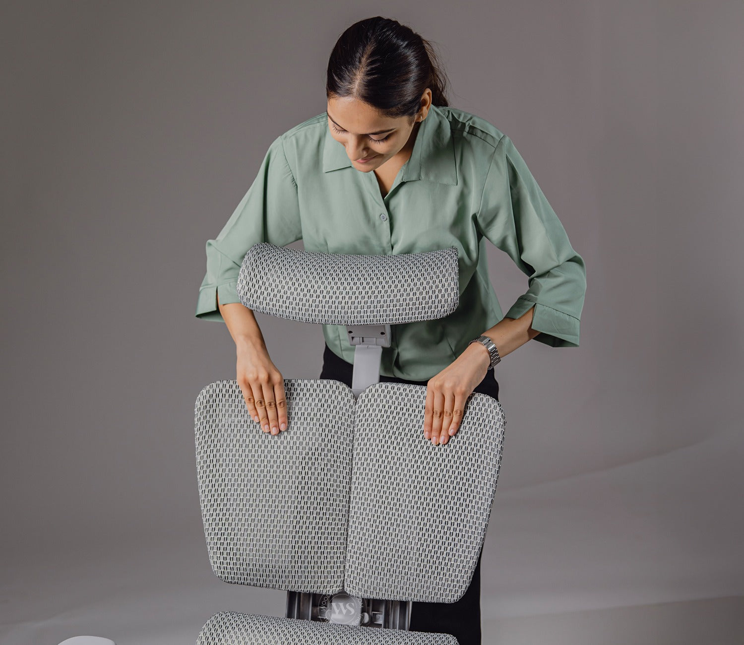 Bezus Ergonomic High Back Mesh Office Chair (Grey)