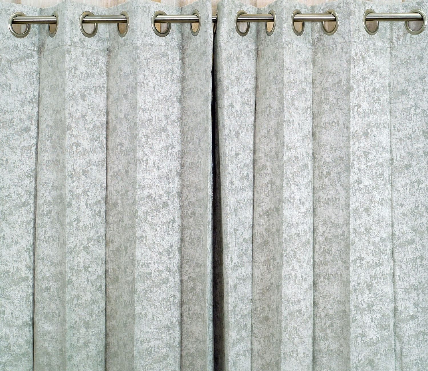 Shiny Textured Blackout 1 Piece Curtain (Grey, 7 Feet)