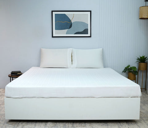 Dobby Checks Organic Bamboo 300 TC 2 Pillowcases and 1 Fitted Bedsheet (White, King Size)