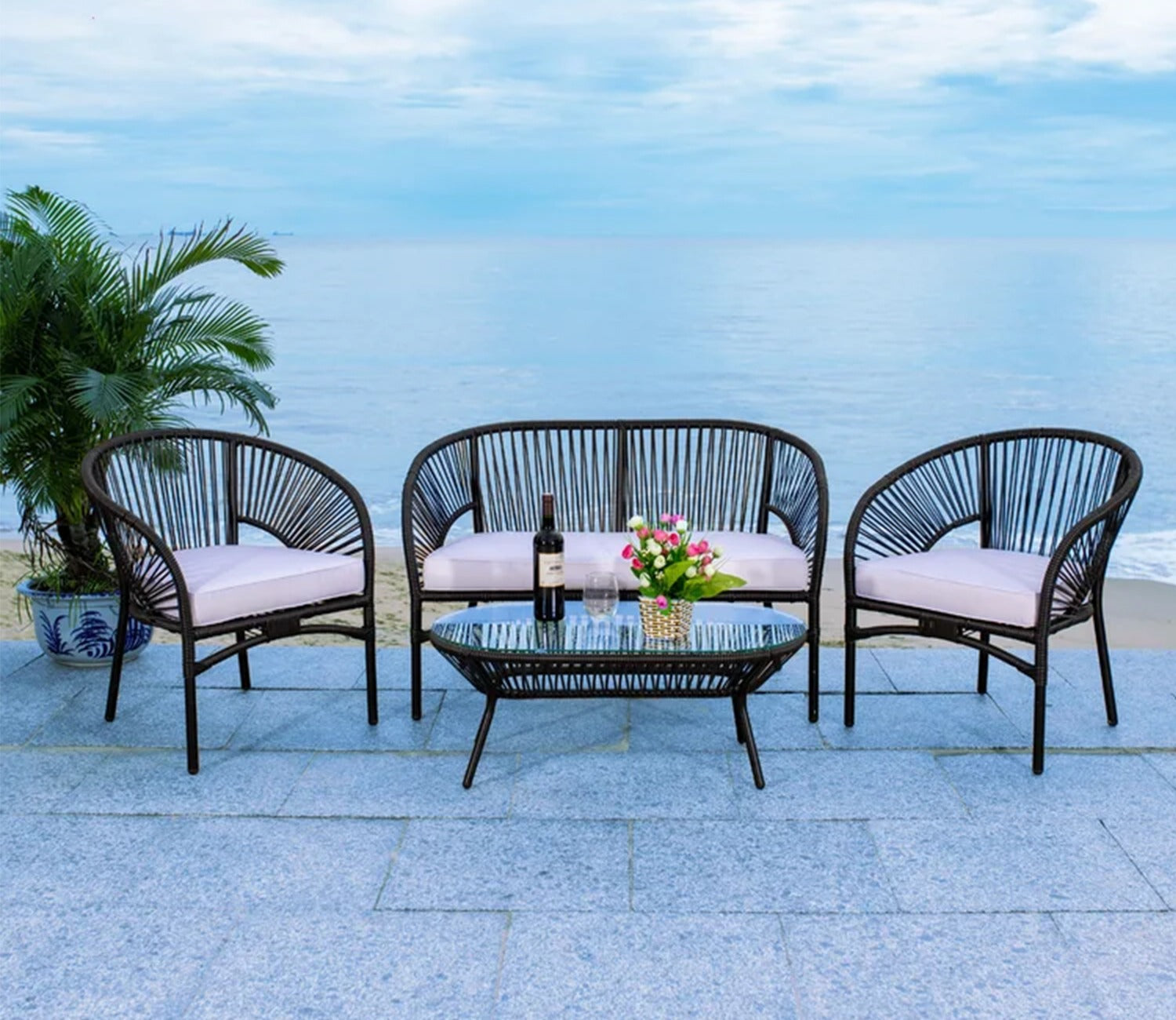 Black Rope 4 Seater With Table And Off-White Cushions