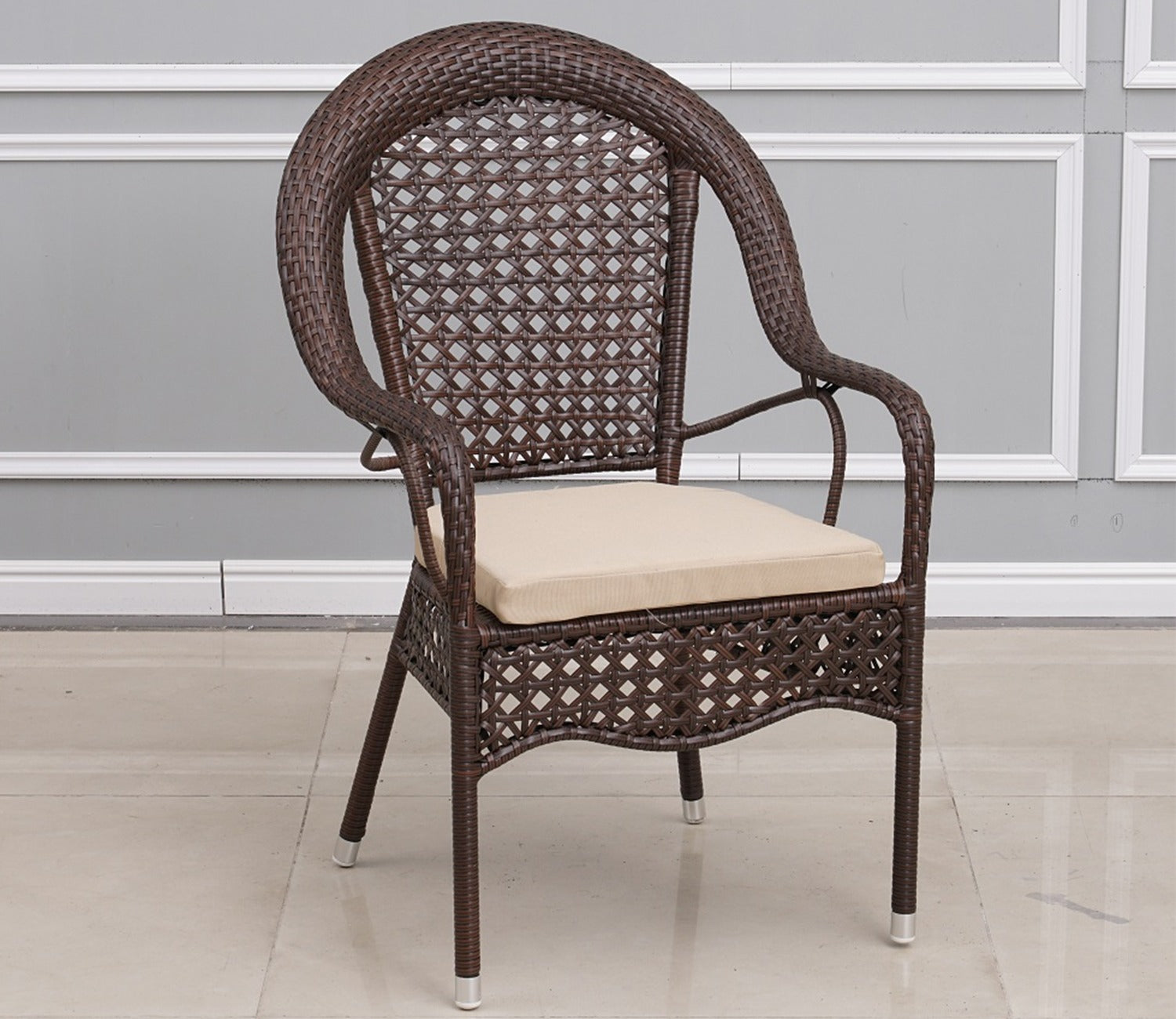 Wicker And Rattan 4 Seater Dining Set With Cream Cushions (Dark Brown)