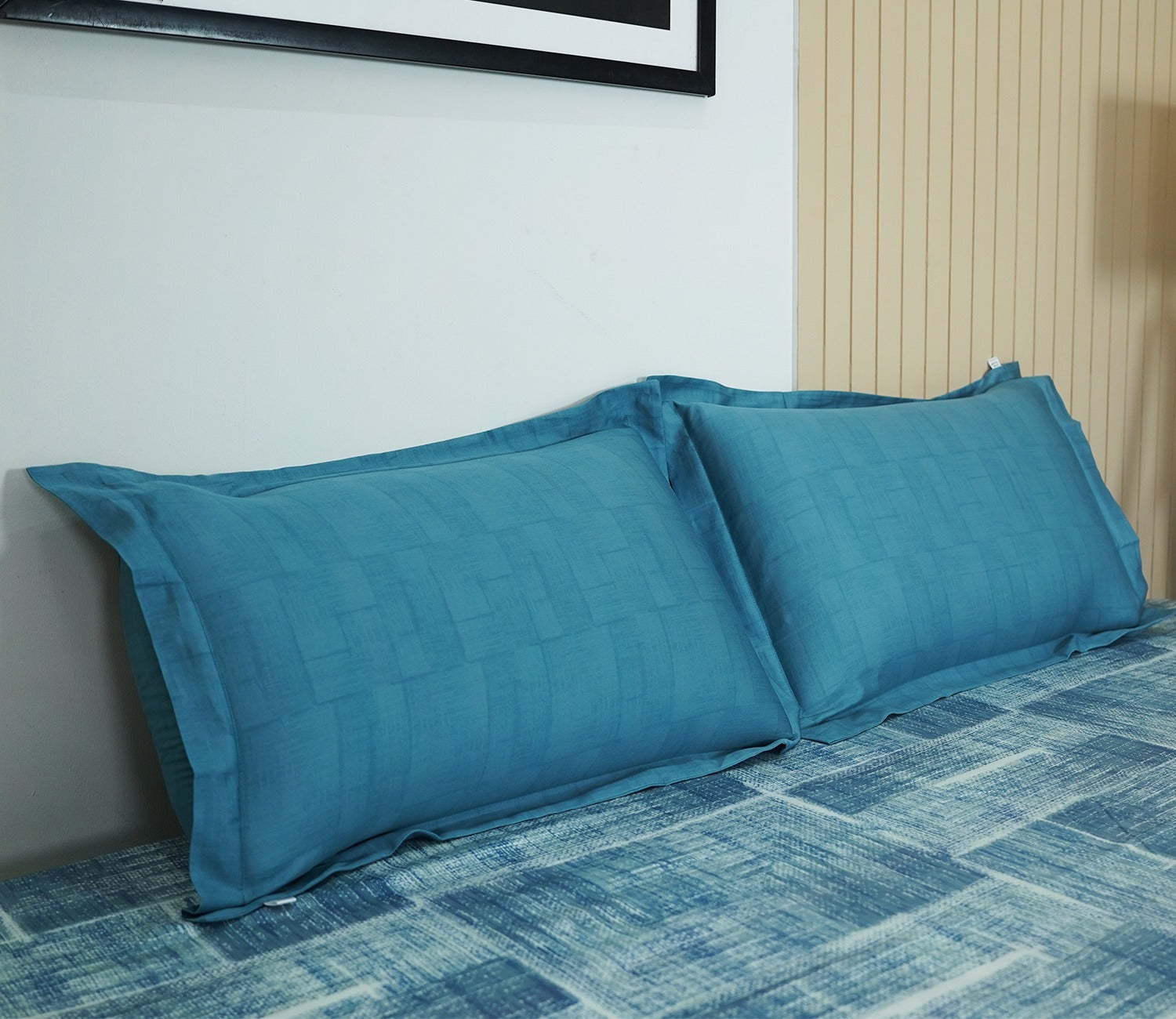 Brick 300 TC Flat Pure Cotton King Size Bedsheet With 2 Pillow Covers (Blue)