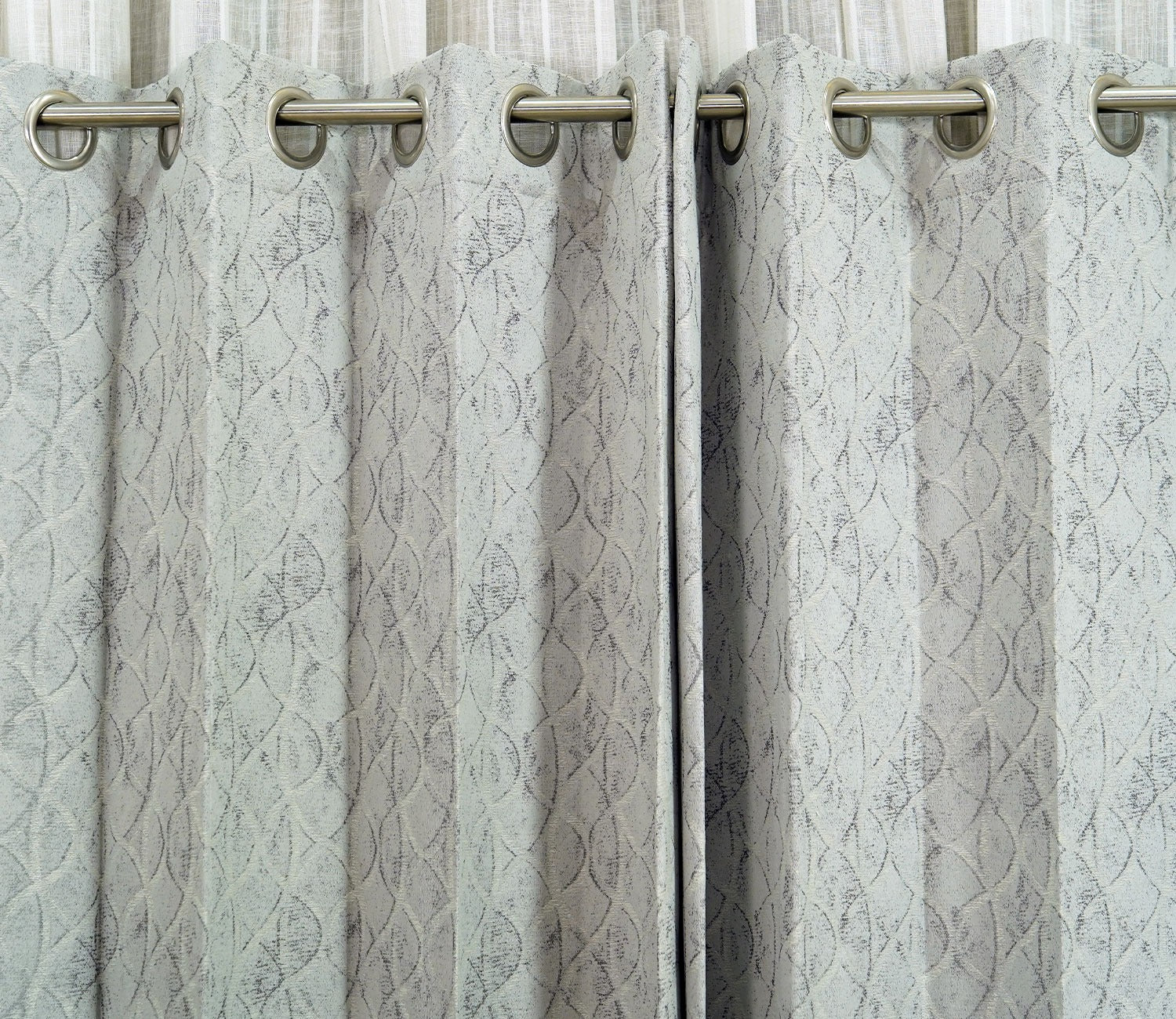 Spiral Patterned 1 Piece Blackout Curtain (Grey, 7 Feet)