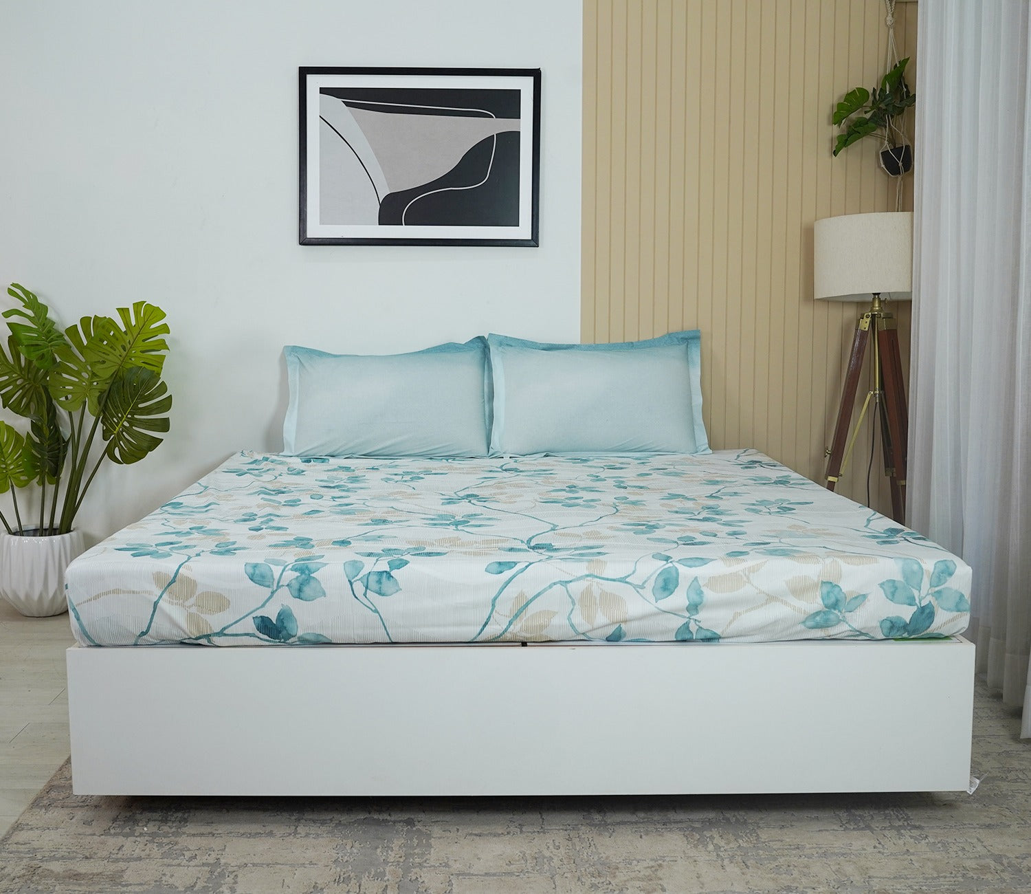 Flowery 144 TC Flat Pure Cotton King Size Bedsheet With 2 Pillow Covers (Blue)