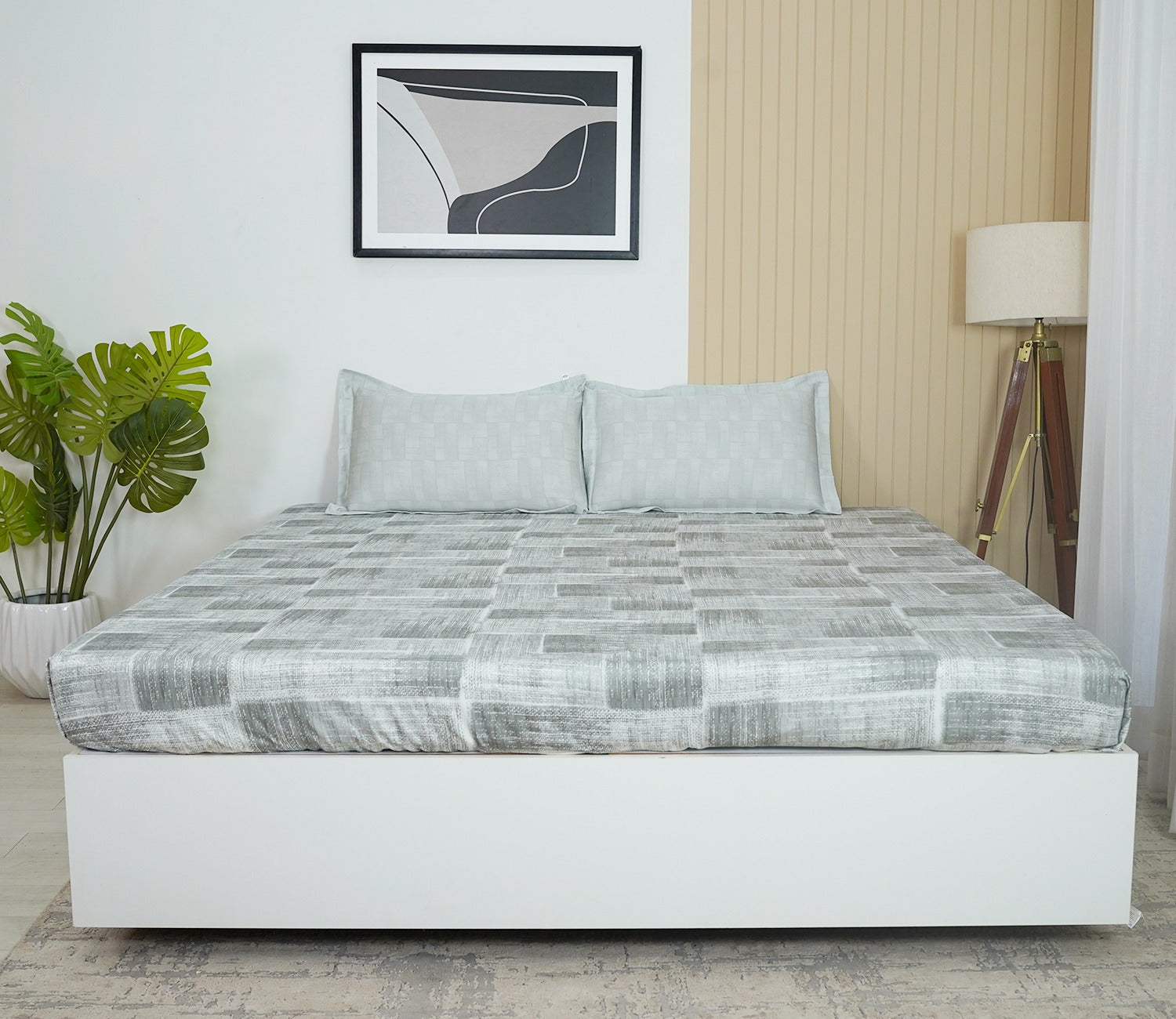 Brick 300 TC Flat Pure Cotton King Size Bedsheet With 2 Pillow Covers (Grey)