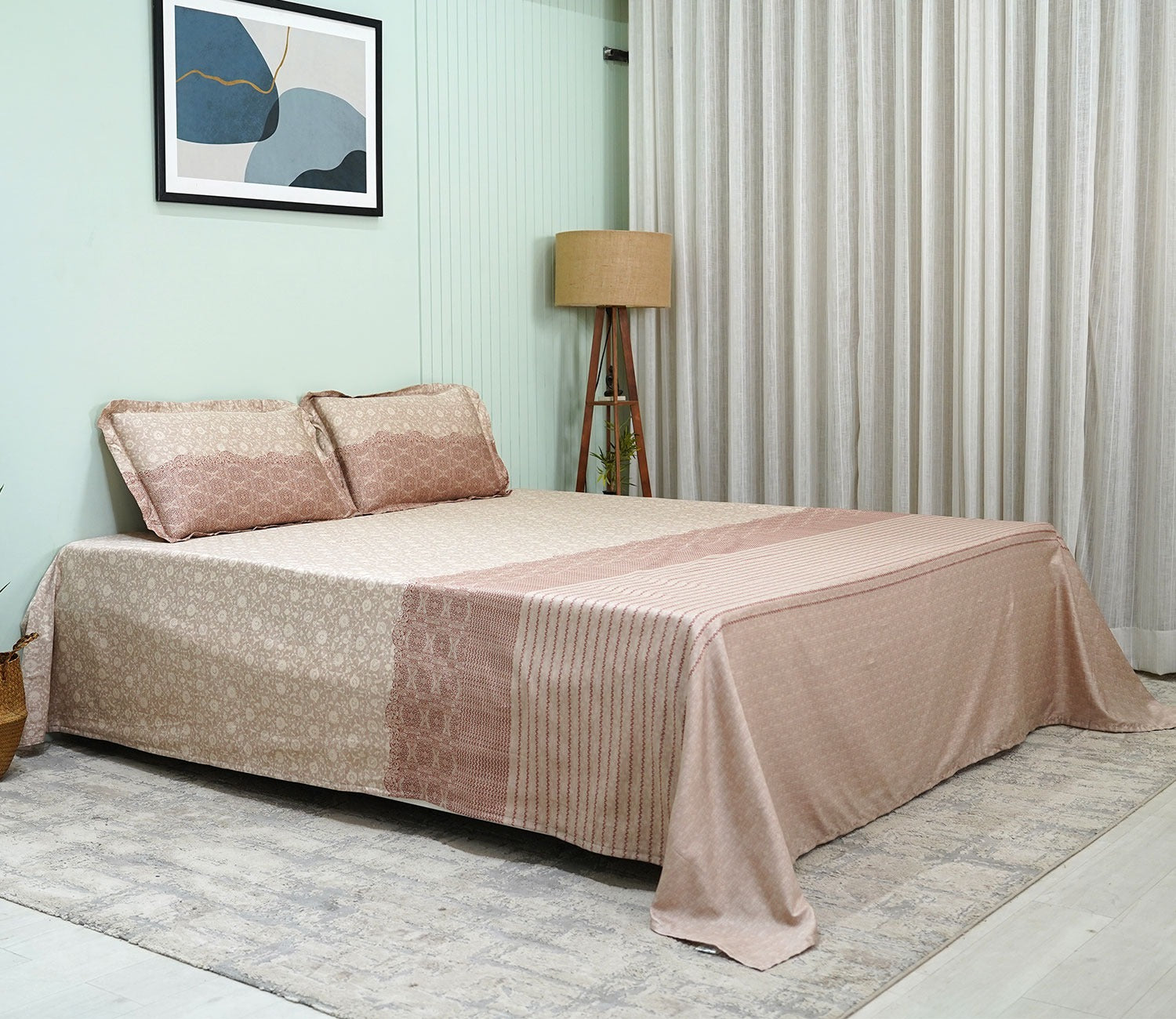 Acanthus Classic Printed King Size Bedsheet (Beige)
