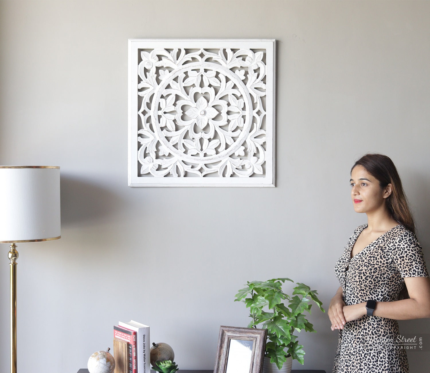 Marie Wall Panel without Glass (White Finish, 24 x 24)