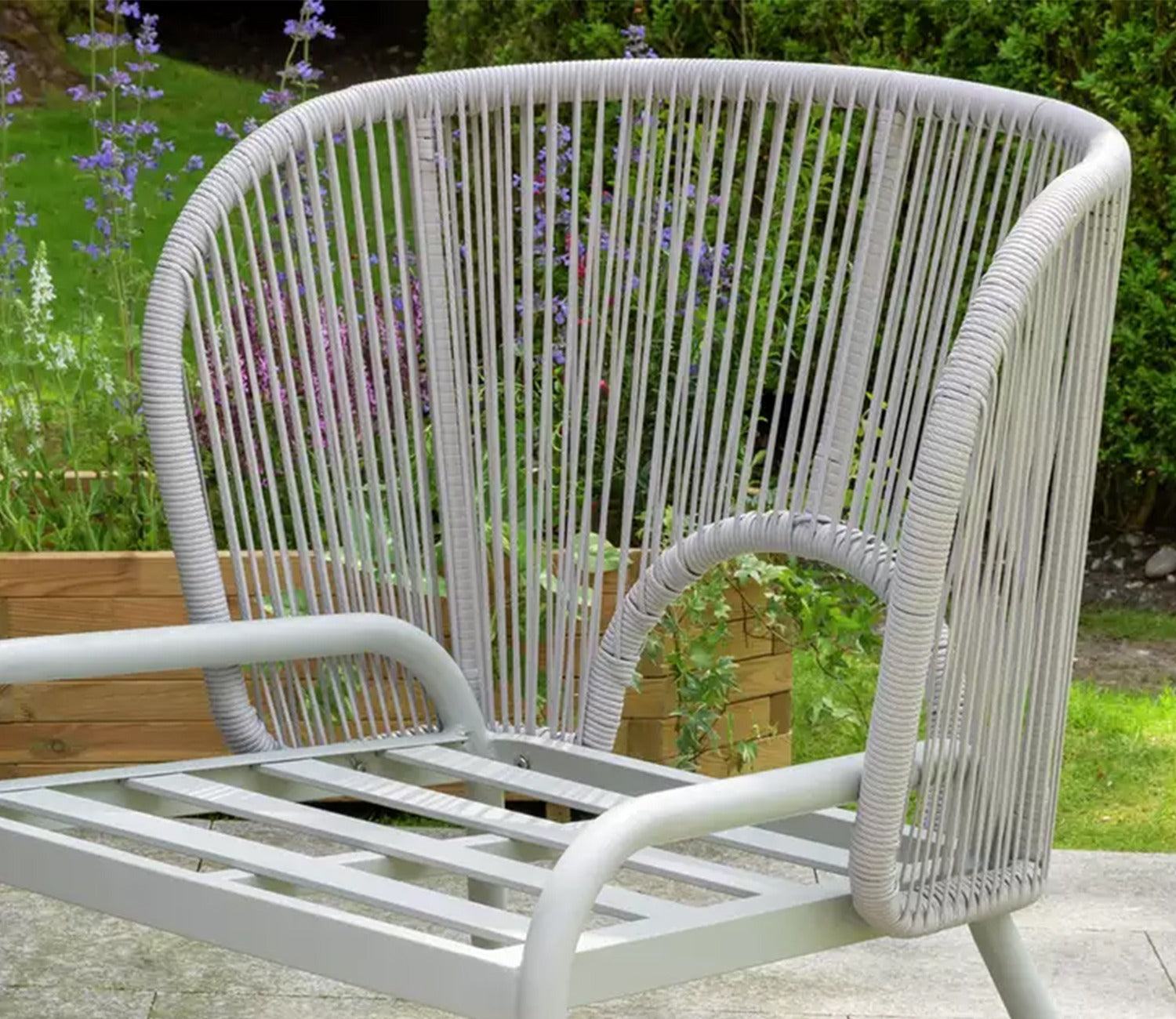 White Rope 4 Seater Sofa Set With Table And White Cushions