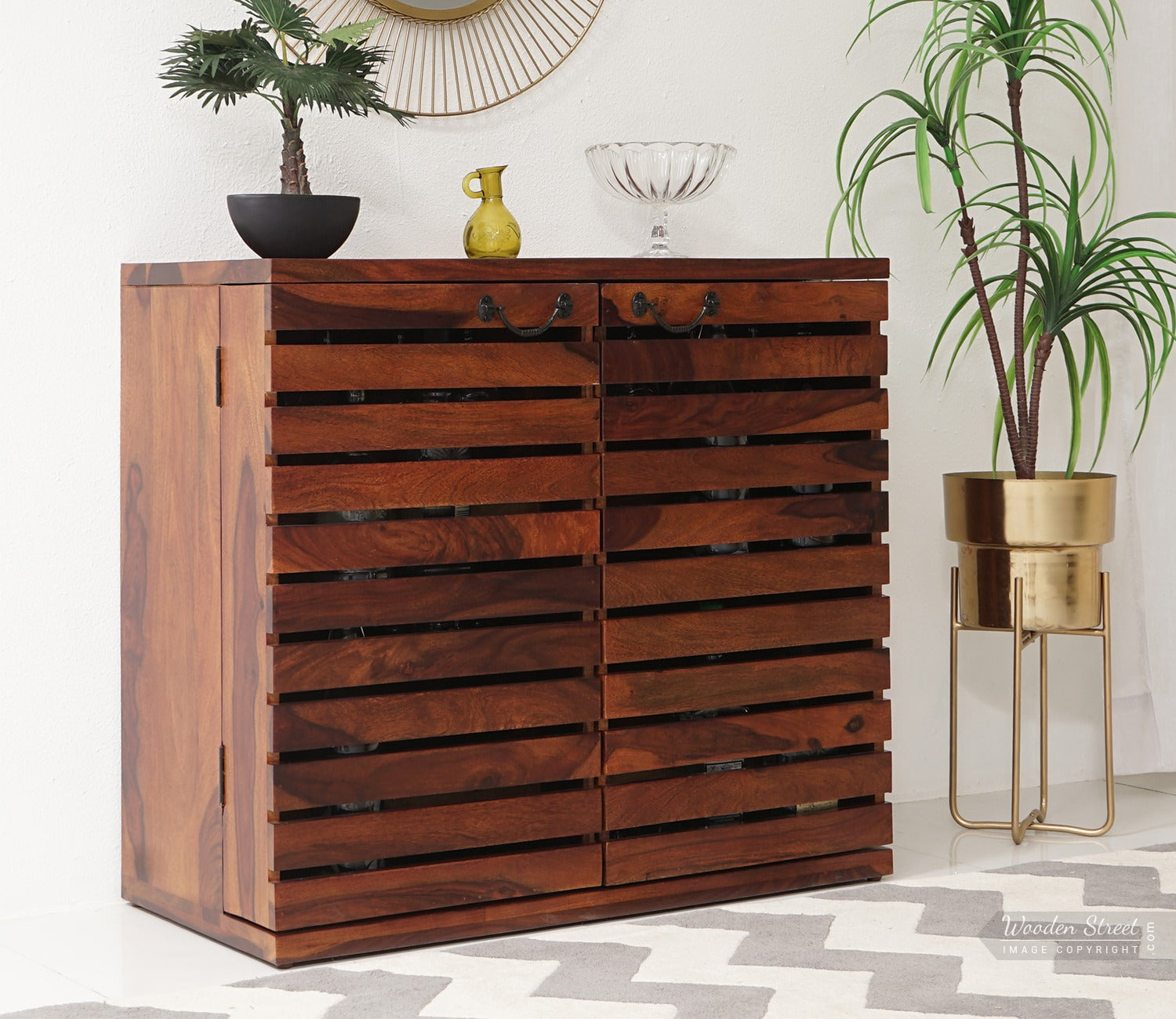 Abril Bar Cabinet (Honey Finish)