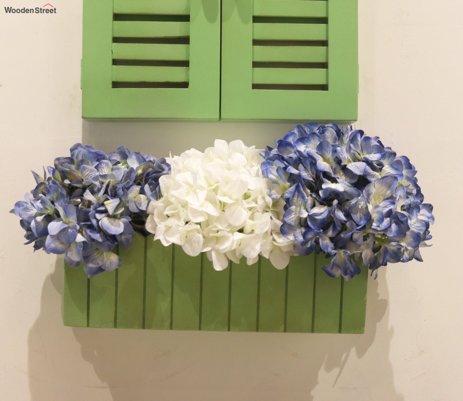 Pinot Wooden Window Frame (Distress Pista Green)