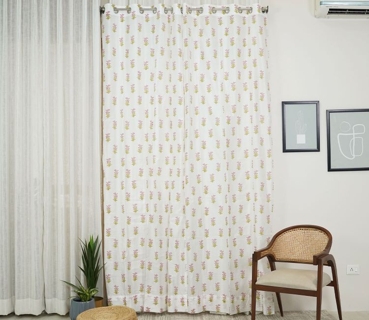 Floral Small Butti 1 Piece Curtain (White, 7 Feet)