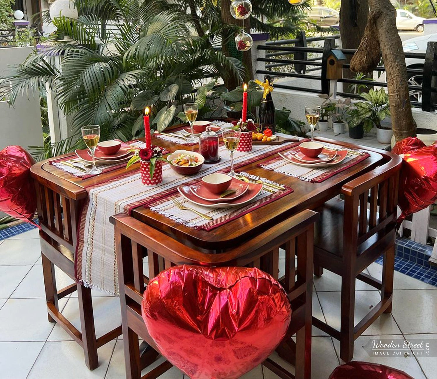 Cohoon Sheesham Wood 4 Seater Dining Set (Honey Finish)
