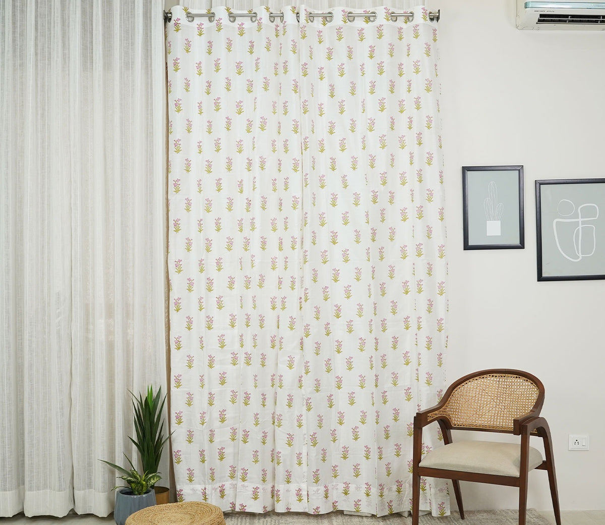 Floral Small Butti 1 Piece Curtain (White, 7 Feet)