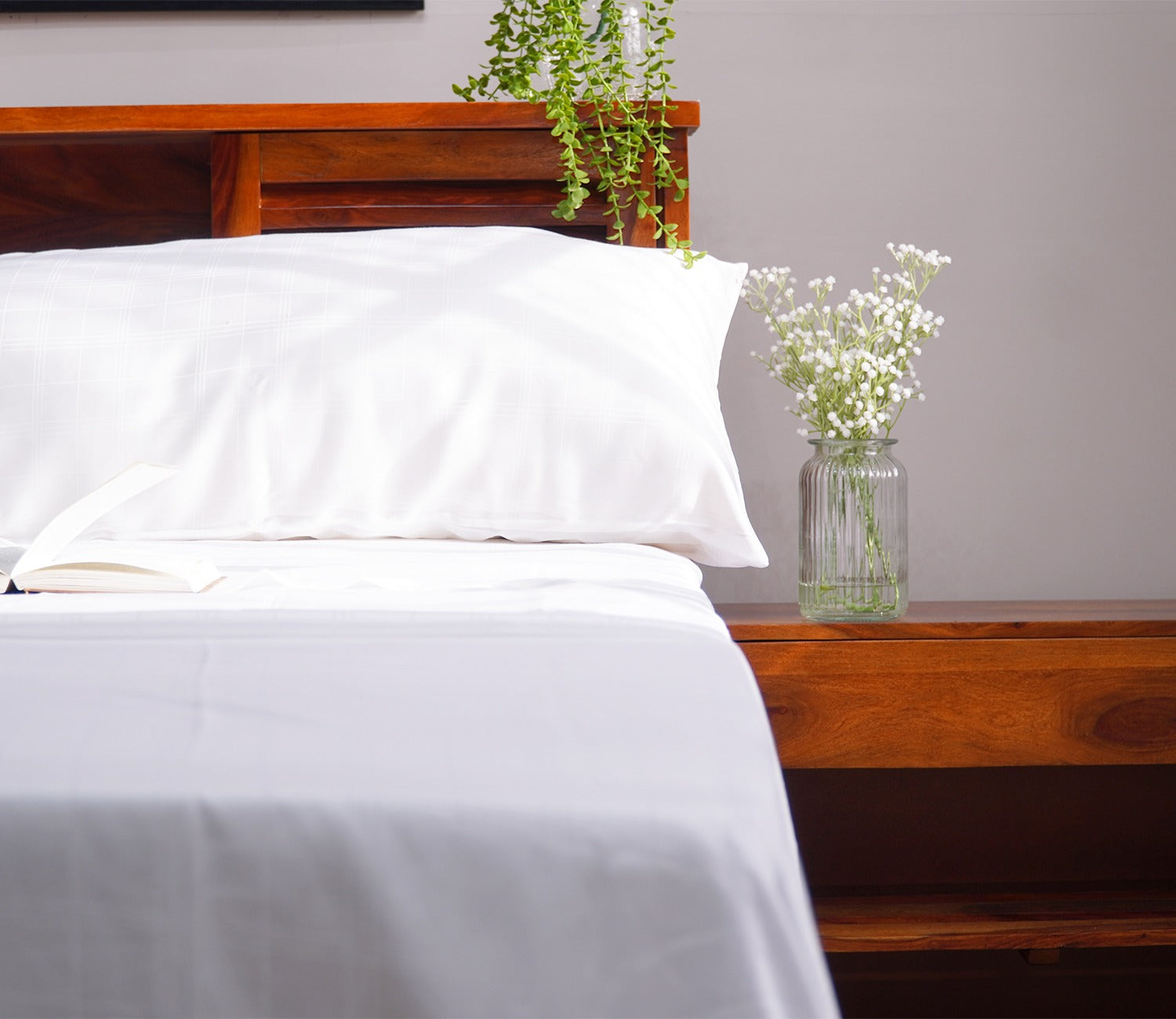 Vegan Dobby Organic Bamboo King Size Bed Sheet with 2 Pillowcases (Ivory)