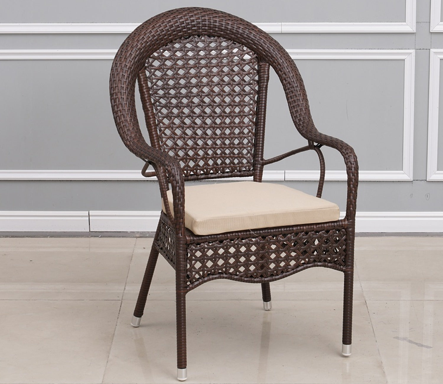 6 Seater Wicker Dining Table Set With Cream Cushions (Brown)