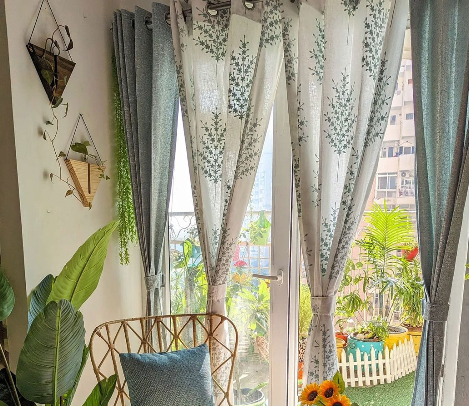 Jacquard Tree 1 Piece Sheer Curtain (Blue, 7 Feet)