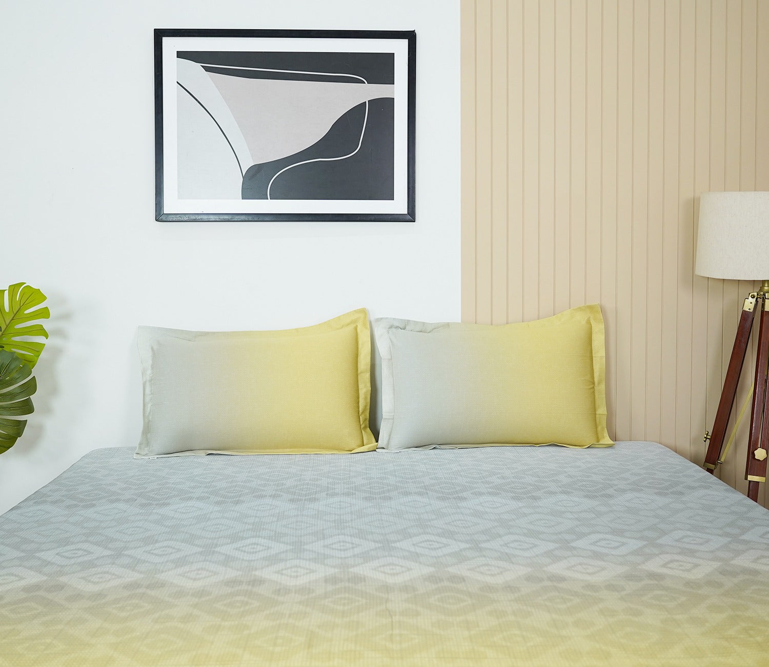 Rhombo 300 TC Flat Pure Cotton King Size Bedsheet With 2 Pillow Covers (Mustard)