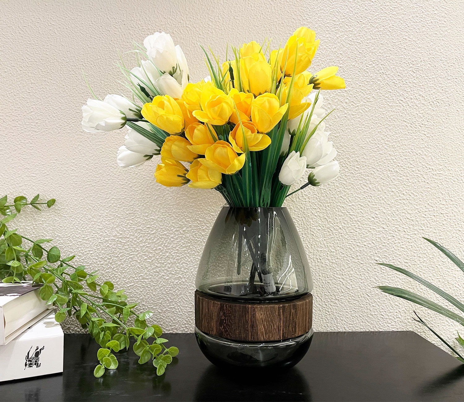 Botanic Wonders Glass Vase (Black, L)