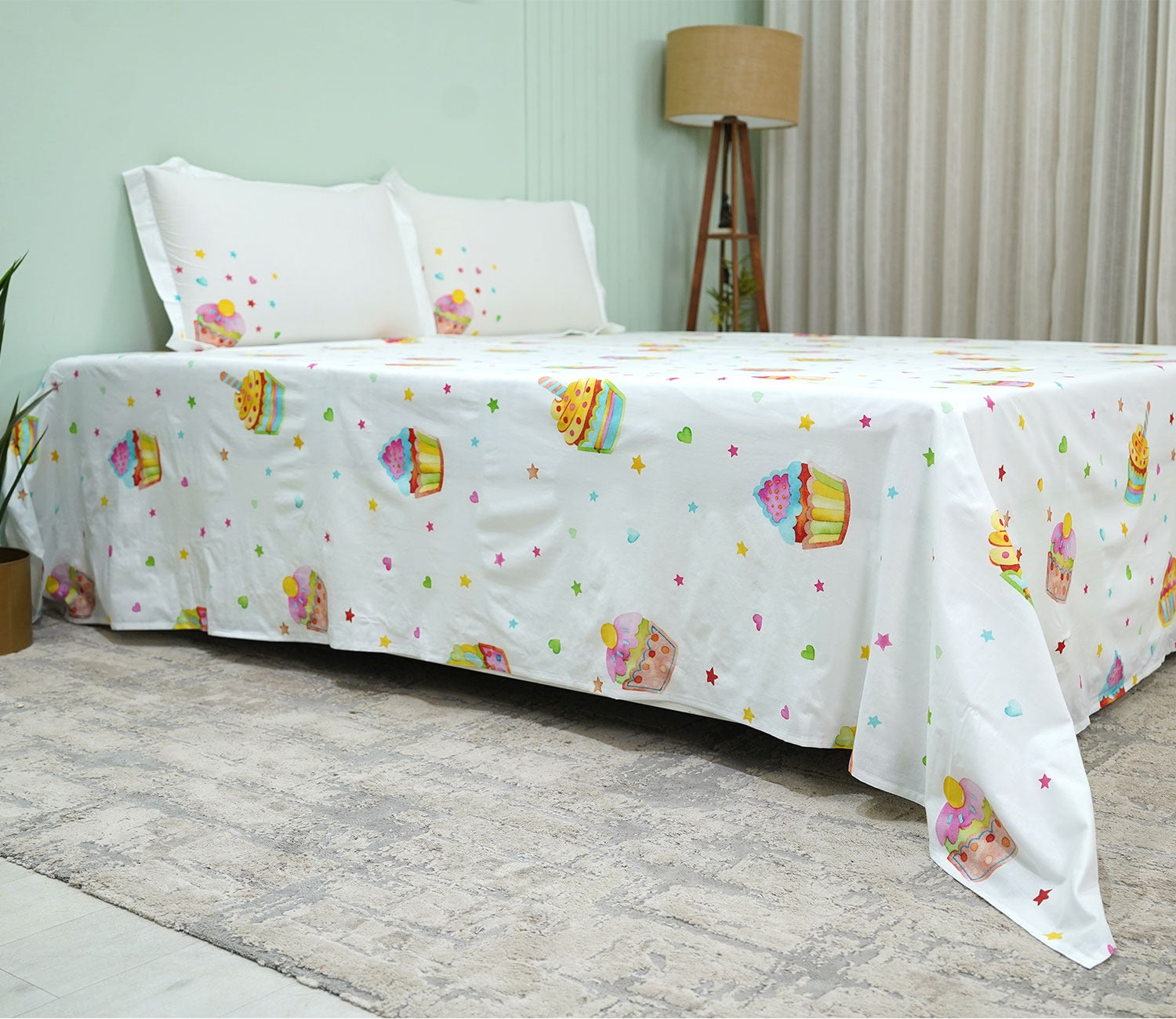 Cupcakes Flat Cotton Kids Bed Sheet King Size with 2 Pillow Covers