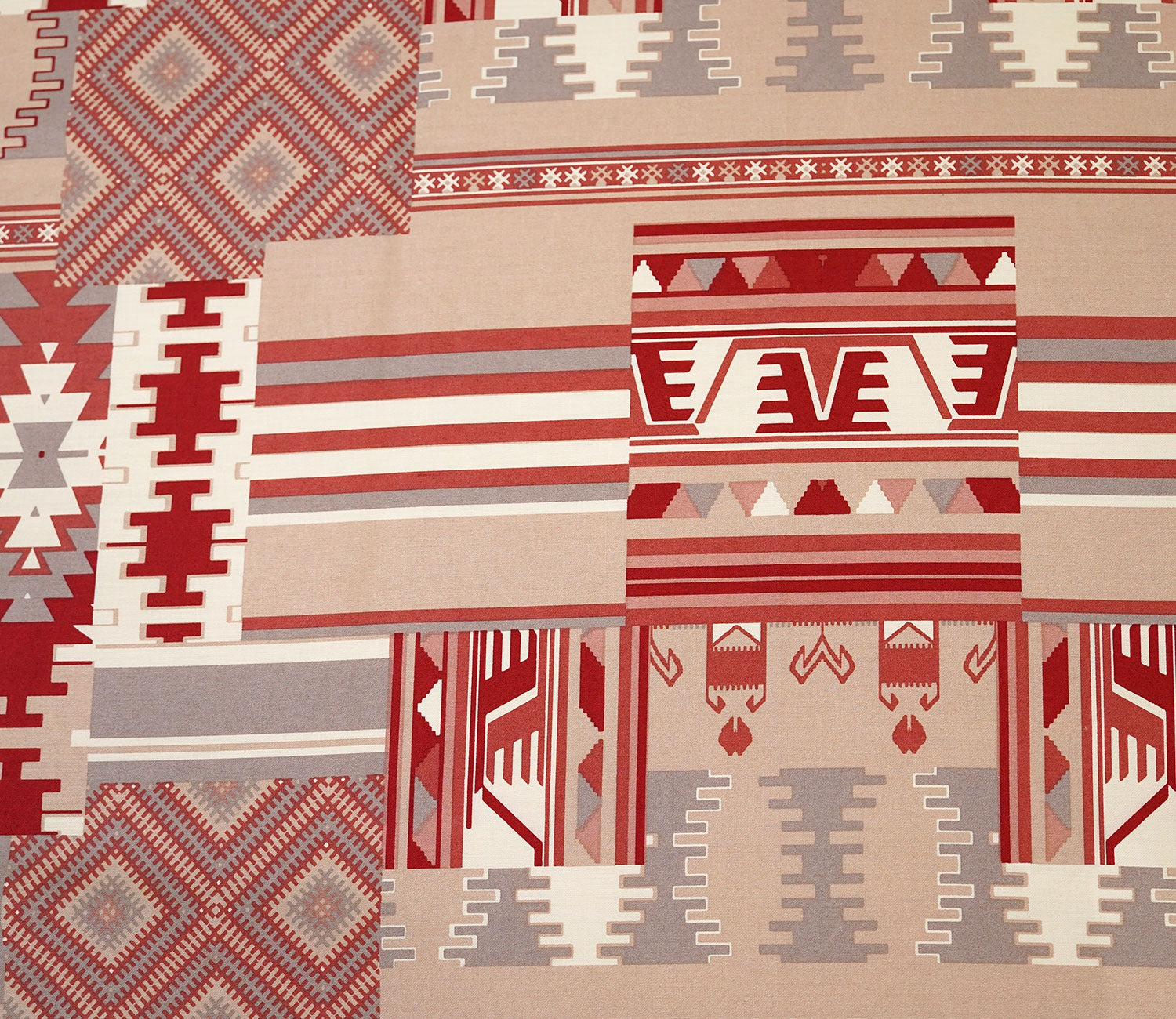 Killim Classic Printed King Size Bedsheet (Red)