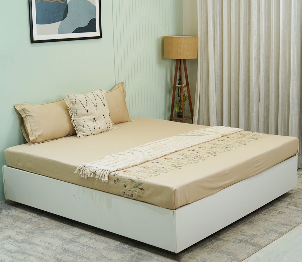 Yard Embroidery Flat Cotton Bed Sheet King Size with 2 Pillow Covers