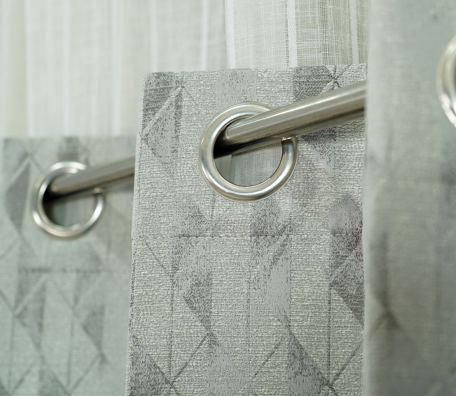 Diamond Cut 1 Piece Blackout Curtain (Grey, 7 Feet)