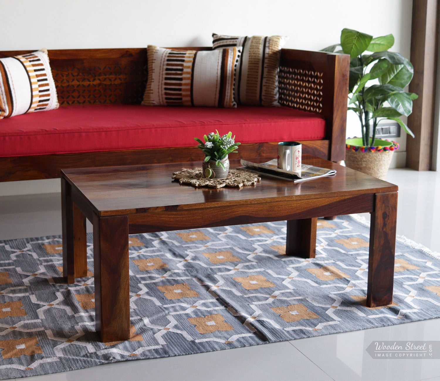 Sable Coffee Table (Honey Finish)