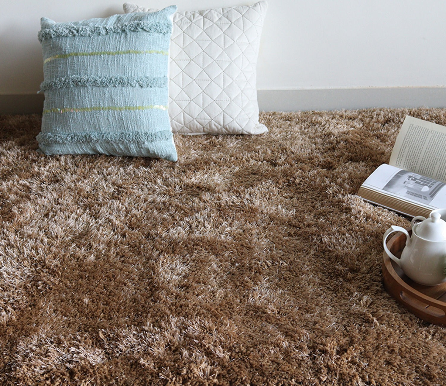 Golden Soft Shaggy Carpet - 6 x 4 Feet
