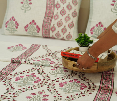 Modish Floral Printed Handloom Cotton Double Bed Cover King Size
