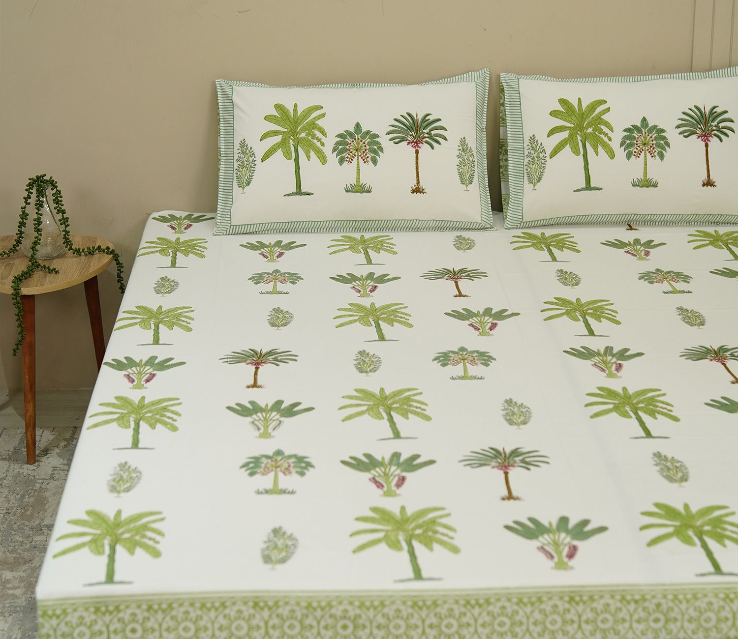 200 TC Leafy Impression Percale Cotton Bedsheet King Size With 2 Pillow Cover