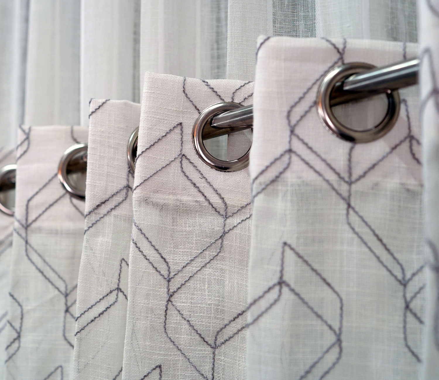 Threaded Patterned 1 Piece Sheer Curtain (Grey, 7 Feet)