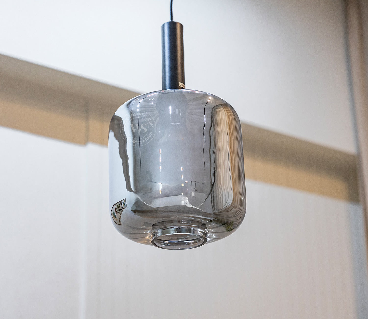 Lustrous Glass Pendant Light (Grey)