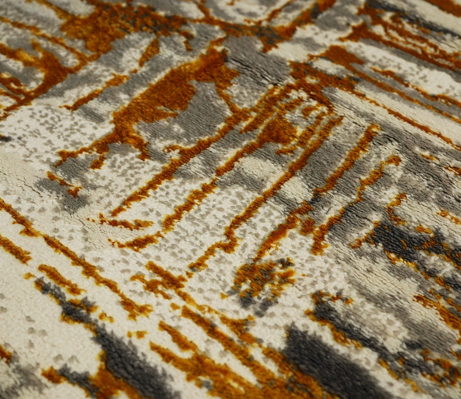 Malibu Beige Abstract Carpet (7.5 x 5 Feet)