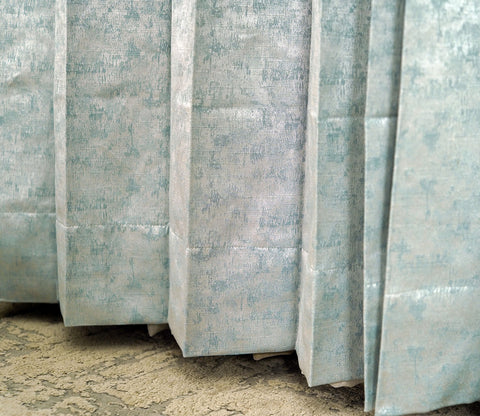 Shiny Textured Blackout 1 Piece Curtain (Blue, 7 Feet)