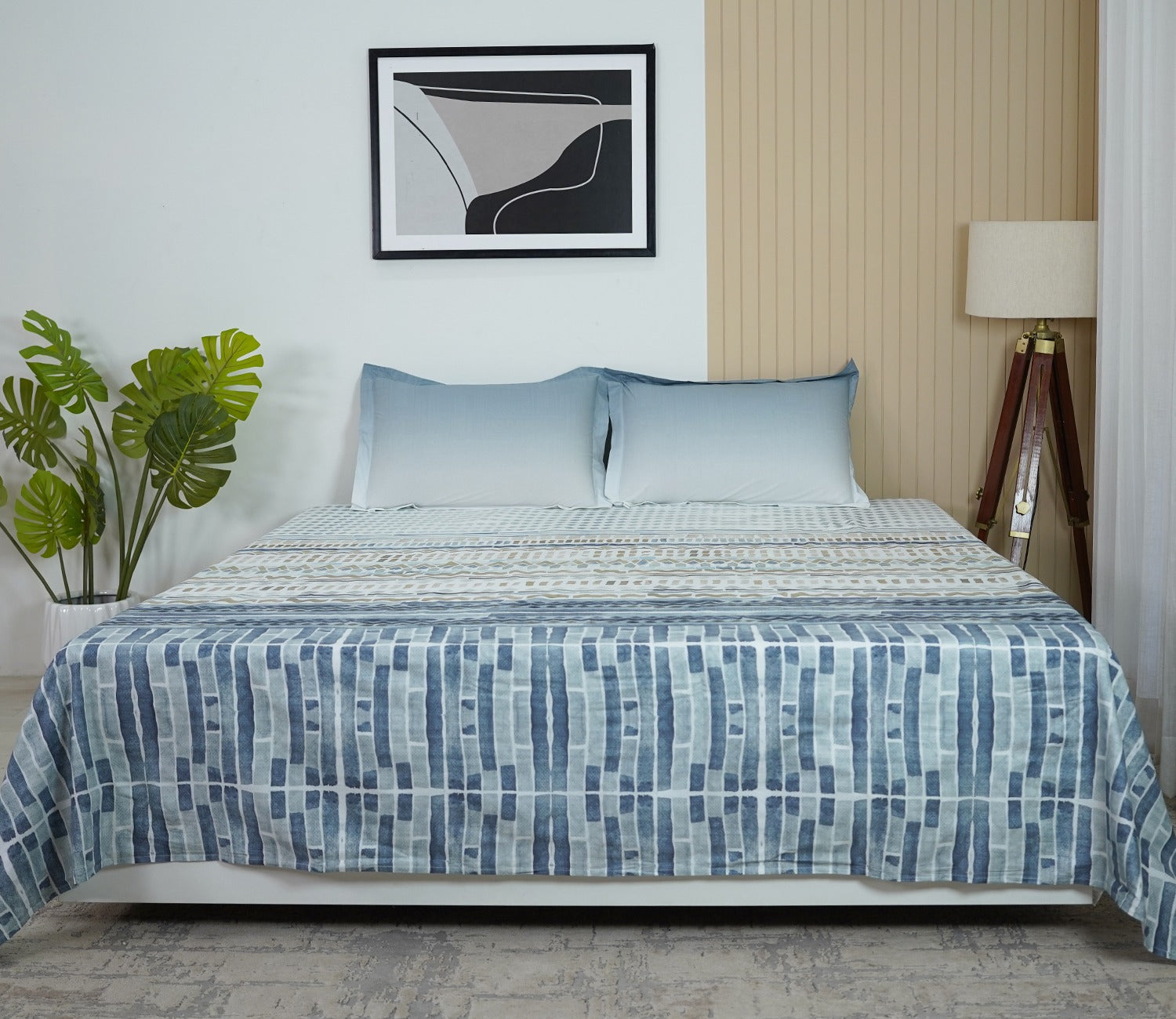Dotted 144 TC Flat Pure Cotton King Size Bedsheet With 2 Pillow Covers (Blue)